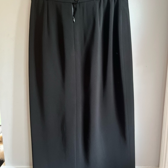 Gorgeous two-piece pantsuit with blazer and long skirt - Picture 6 of 8